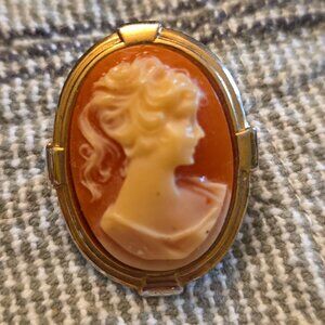 Vintage Cameo Brooch